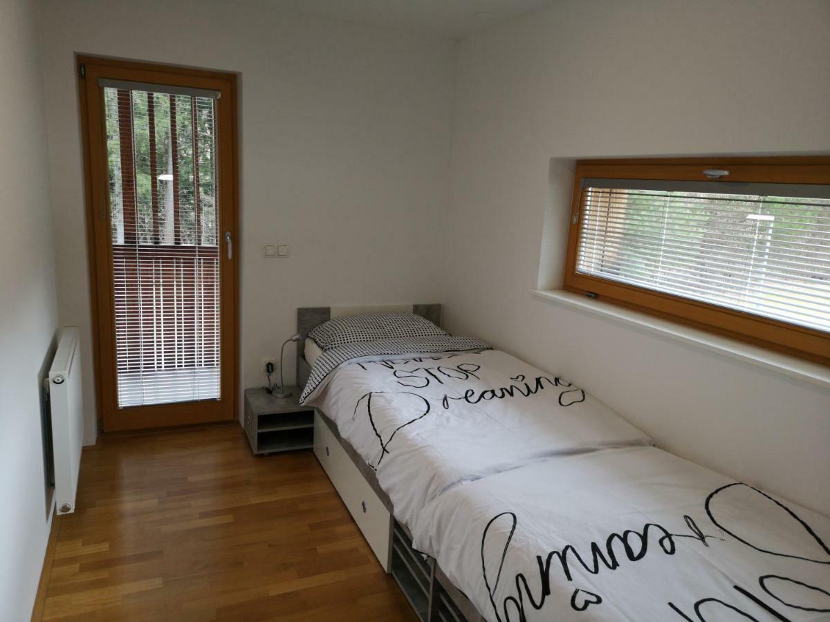 Apartma Lucijana Мойстрана Екстериор снимка