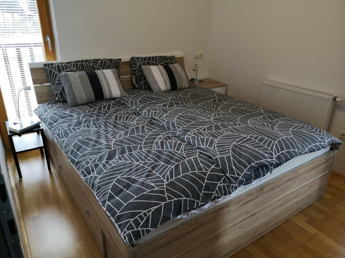 Apartma Lucijana Мойстрана Екстериор снимка
