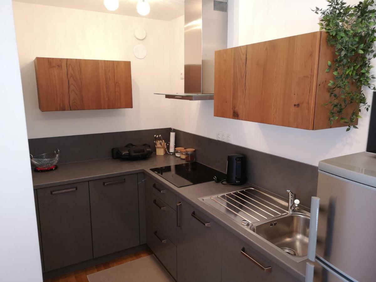 Apartma Lucijana Мойстрана Екстериор снимка