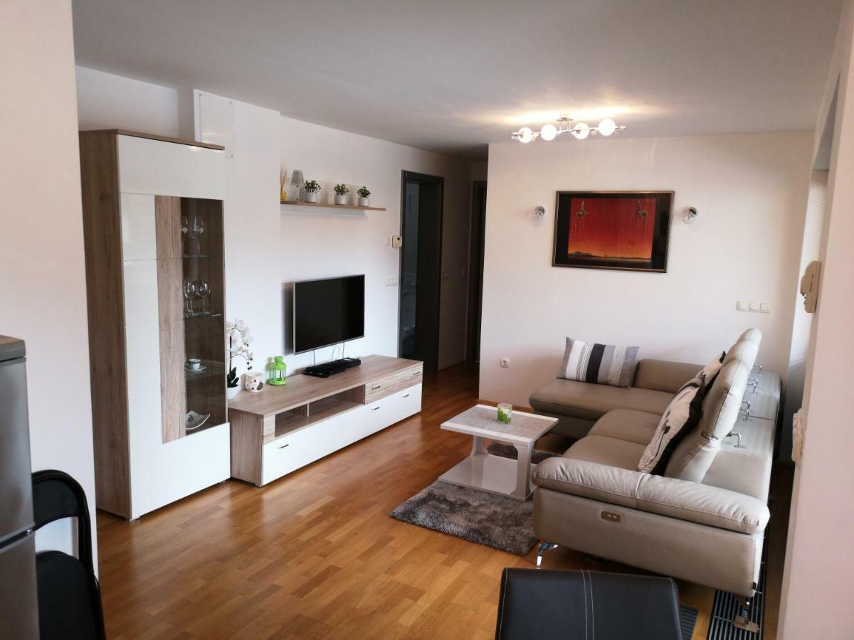 Apartma Lucijana Мойстрана Екстериор снимка